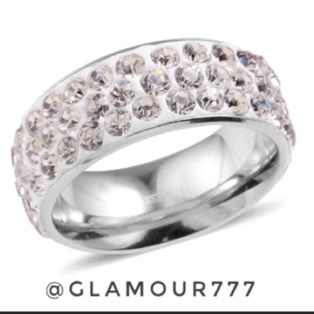 🛍Beautiful Crystal Stainless Steel Ring